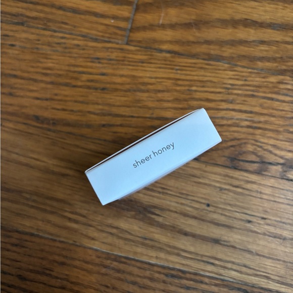 Blush in sheer honey - Picture 3 of 4